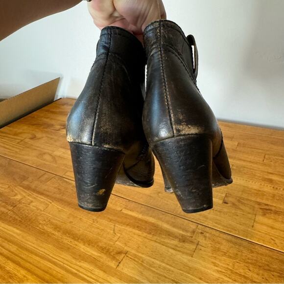 Frye Reina Distressed Dark Brown Leather Side Zip Western Ankle Boots Size 6.5 - Picture 4 of 7